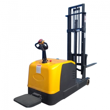 平衡重式全電動(dòng)堆高車CPD15S