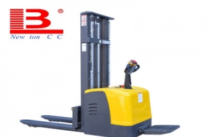 電動堆高機蓄電池使用時間降低的主要原因