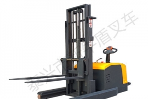 前移式電動(dòng)堆高車如何進(jìn)行防腐措施？