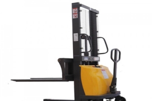 半電動堆高車廠家說明怎樣使用半電動堆高車？