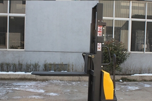 如何預防電動堆高車的電路線束出現故障？