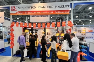 新牛盾叉車展會(huì)現(xiàn)場：有哪些令人驚喜的發(fā)現(xiàn)？
