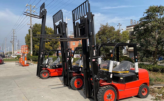柴油叉車動(dòng)力強(qiáng)