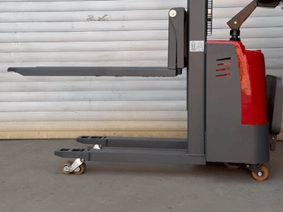 站駕式電動(dòng)雙托盤堆垛車