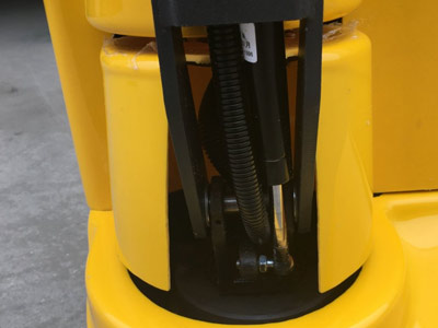 步行式堆高車細(xì)節(jié)展示