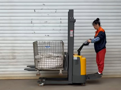 高效搬運(yùn) 雙托盤電動(dòng)堆垛機(jī)專業(yè)性強(qiáng)