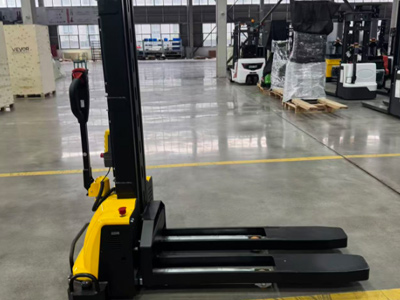 雨天/油污地面作業(yè) 全電動(dòng)自體登高車還能好用嗎？