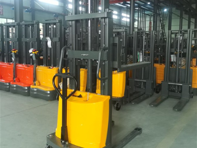 入門級小白請注意 半電動堆高車廠家直供性價比更高