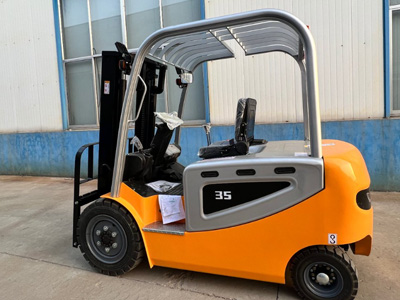 火力全開！果園全地形叉車優勢明顯