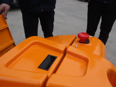 平衡重堆高車細(xì)節(jié)展示