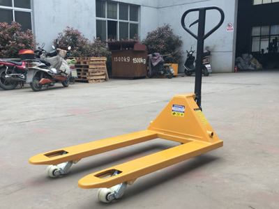 泰興新牛盾叉車：手動搬運車源頭工廠 現貨充足